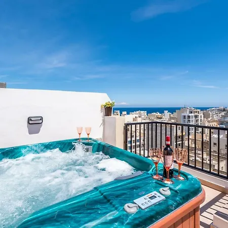 Seashells Sea View Penthouse With Private Hot Tub & Large Sunny Terrace With Stunning Views - By Getwaysmalta Apartment St. Paul's Bay Exterior photo