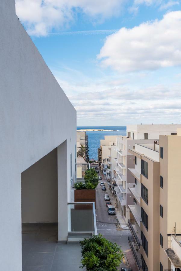 Apartment Seashells Sea View Penthouse With Private Hot Tub & Large Sunny Terrace With Stunning Views - By Getwaysmalta *